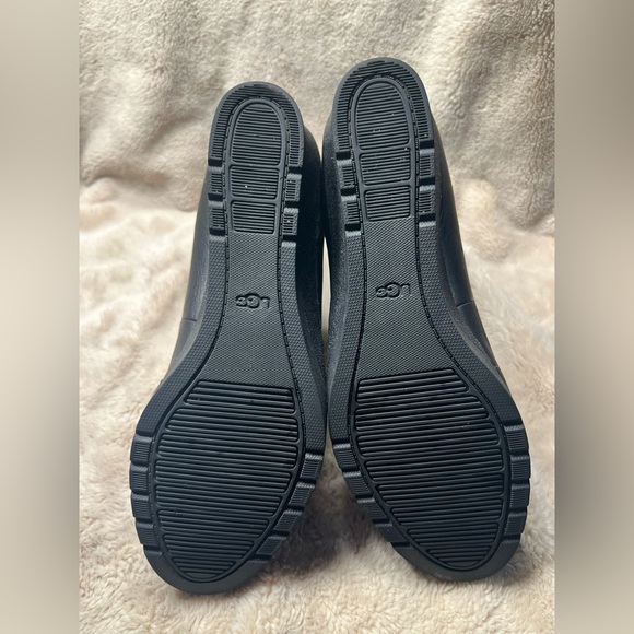 UGG Women's Arleta waterproof leather ankle wedge boots in black size 12 - Picture 4 of 9